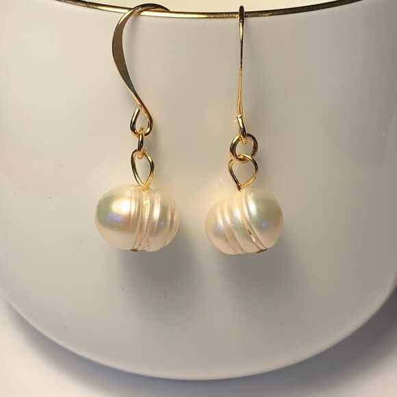 Handmade Pearl Earrings - Picture 13 of 14